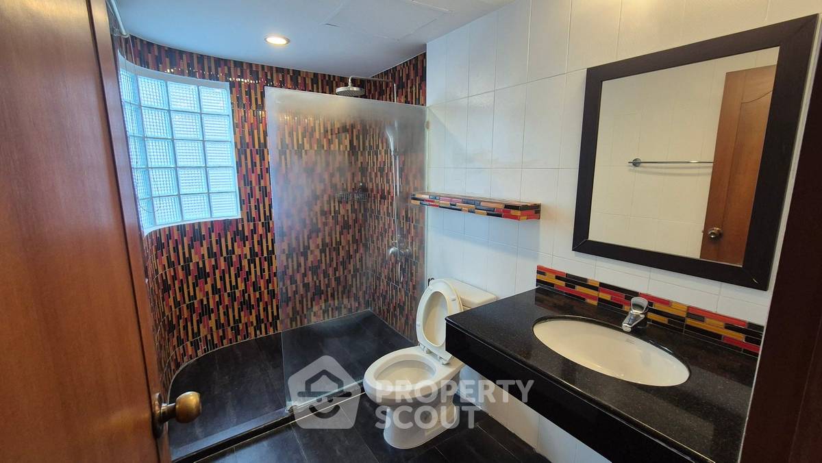 picture 306 Sqm 3-BR Windsor Tower Condominium, BTS Asoke (ID 3198426) - 10/14