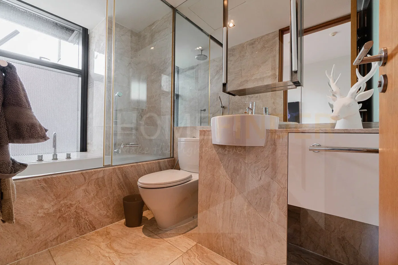 picture The Met HF-7913 2 bedrooms, for rent - 8/9