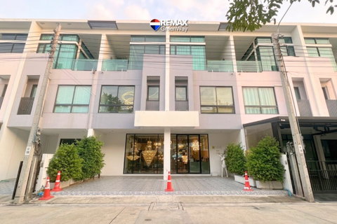 Premium Twin Layout | Rare 10-Metre Frontage Corporate Home Office for Sale at Corazon Prachachuen