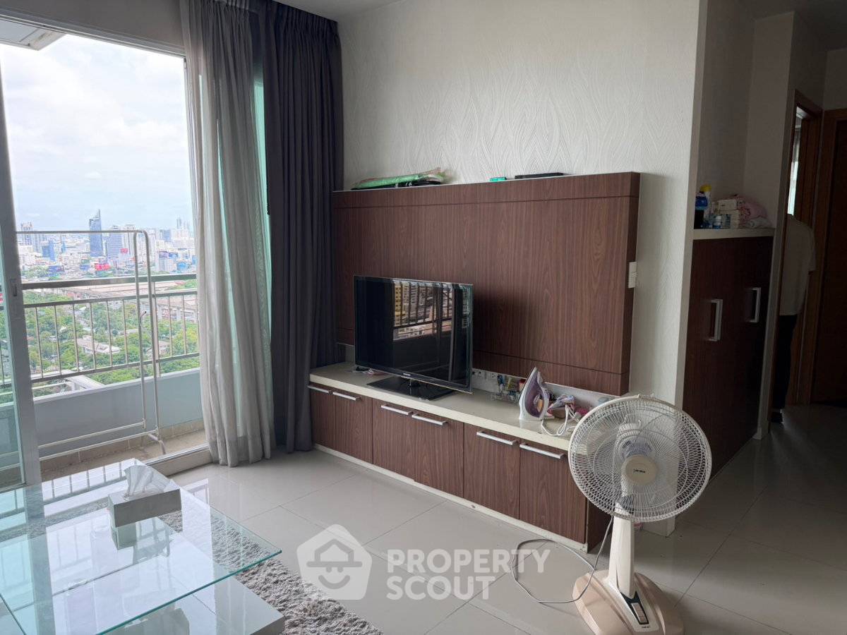 picture 2-BR Condo at Circle Condominium near MRT Phetchaburi (ID 3296410) - 2/11