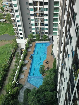 Condo for rent near MRT Thipphawan Station.