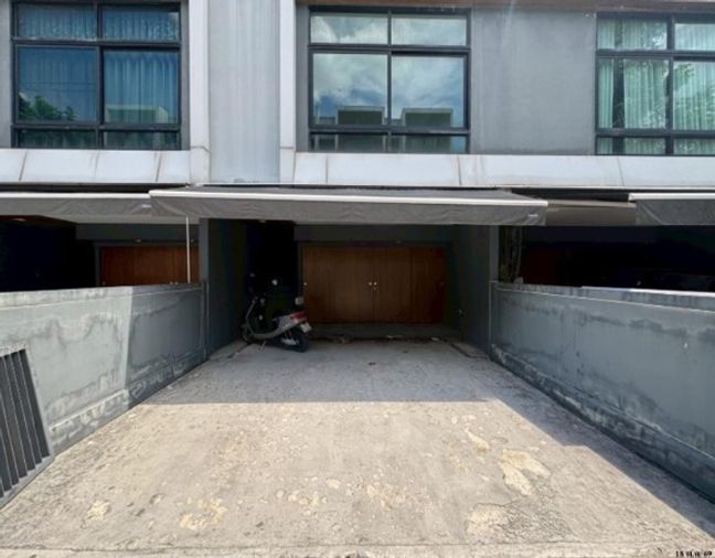 ขายทาวน์โฮม 3 ห้องนอน 20 ตร.ว. อาร์เด้น ลาดพร้าว71