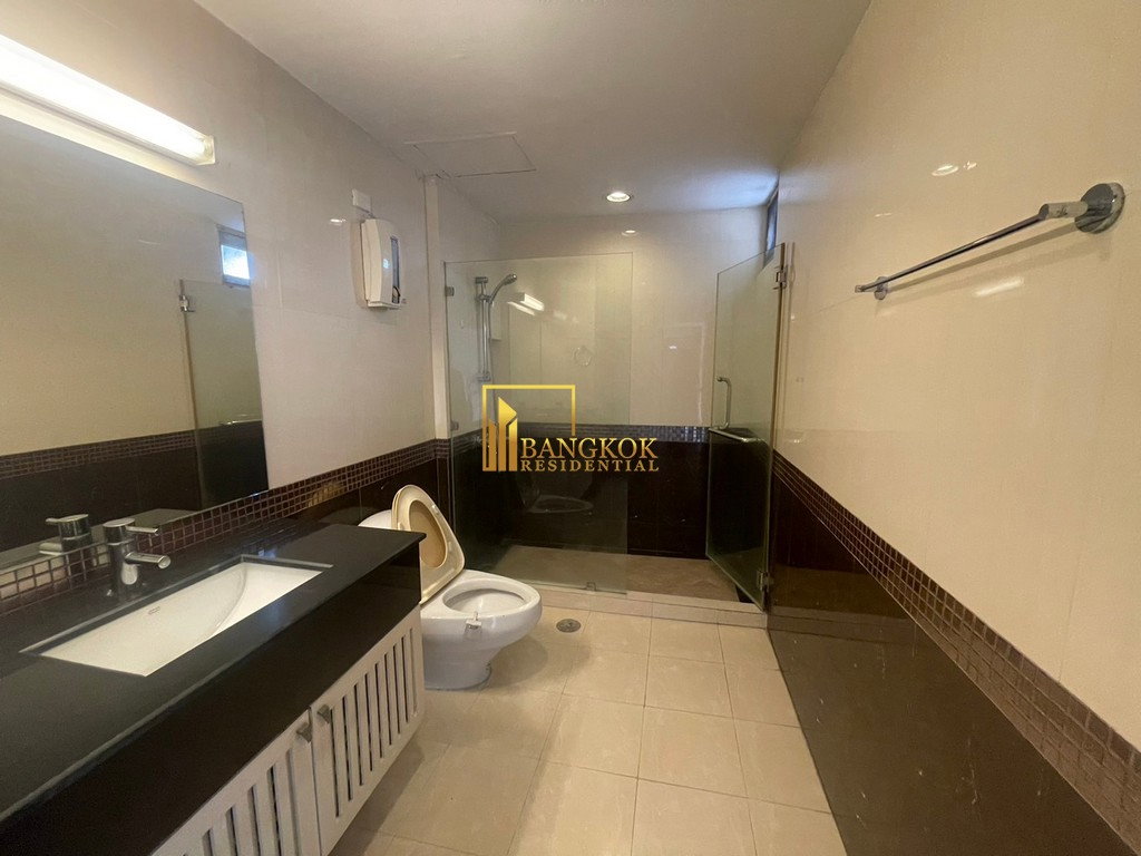 picture DS Tower 1 | Spacious 4 Bedroom Property in Phrom Phong Area - BR18279CD - 16/37