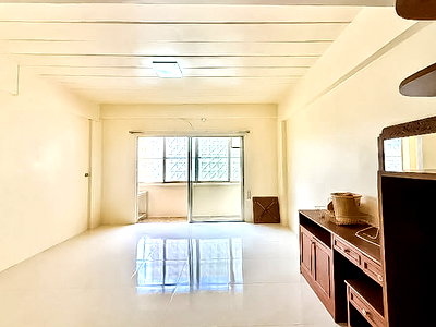 Condos for sale : Studio Condo for Sale Majestic Jomtien Condo Foreign Name