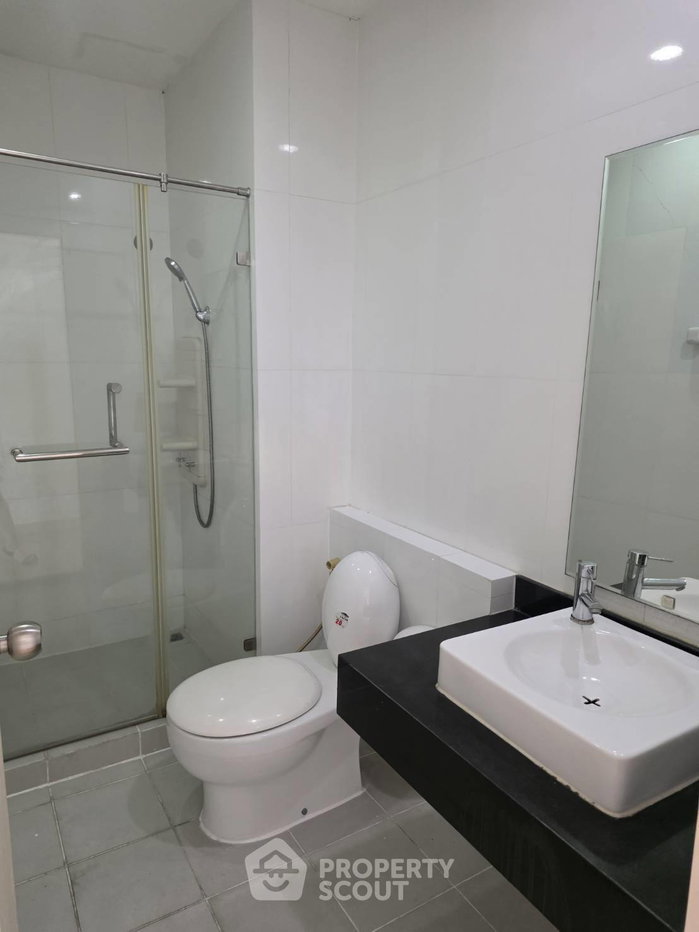 picture 2-BR Condo For Rent At Astra Condominium, Chan Kasem (ID 3295603) - 8/10