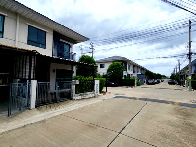 TOWN HOUSE 20.7 Sq.w. Nong Khaem Bangkok for 3M