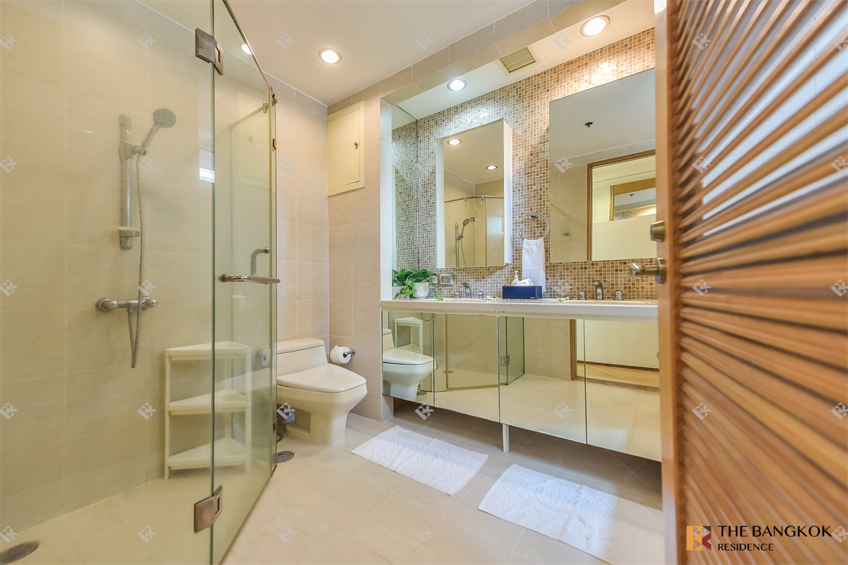 picture Great price, prime location The Royal Saladaeng near BTS Sala Daeng - 10/10