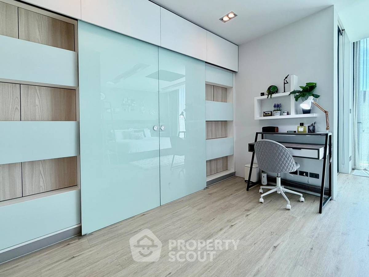 picture Spacious 4-BR 600 Sqm Villa In Phratamnak (ID 3295326) - 11/34