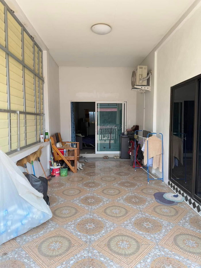 รูป ขายทาวน์โฮม 3ห้องนอน 1 ห้องน้ำ ห้องครัว โรงจอดรถ - รูปที่ 2/2