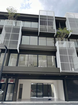 4-story commercial building for rent | Nue Hybe Suksawat New Hybe Suksawat, new project from Noble (OF6903) 