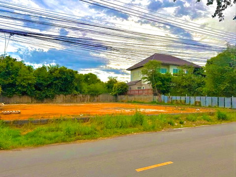 🔥 Special Price Drop! Prime land on Phetmatukla 9 Road, Hua Thale, Nakhon Ratchasima—reduced from 3,500,000 Baht to just 2,690,000 Baht.
