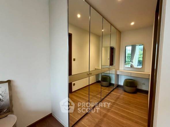 picture 2-BR Condo at Via 61 near BTS Ekkamai (ID 3297316) - 4/24