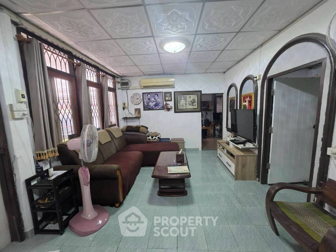 รูป บ้าน 4 ห้องนอน พื้นที่ 200 ตร.ม. ย่านอนุสาวรีย์ บางเขน (ID 3296747) - รูปที่ 2/7