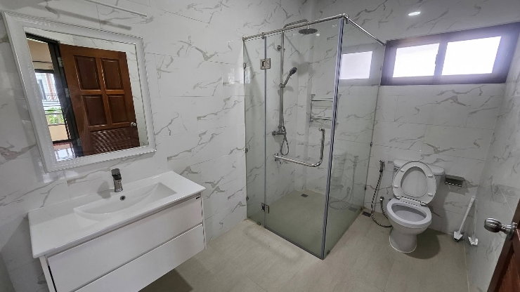 รูป 🏡 Spacious House Near Ruamchok Mall & Central Festival,NIS School. - รูปที่ 14/17
