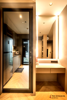Condos for sale : Life One Wireless Ready-to-move-in Condo