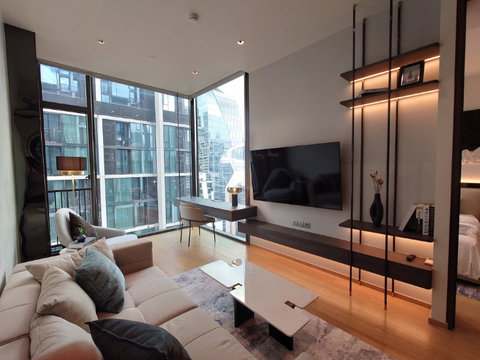 ST762/[ขาย] คอนโด Super Luxury ใจกลางชิดลม | 28 Chidlom (ทเวนตี้เอต ชิดลม)