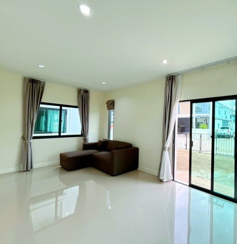 รูป 260909plsttyutli ให้เช่า บ้าน บ้านเดี่ยวภาพใหม่ 4 นอน วงแหวน-ลำลูกกา คลอง 6 3 น้ำ 170 ตร.ม.ใกล้Wj Piano Studio 430 ม. Lotus ลำลูกกาคลอง 6 - รูปที่ 5/8