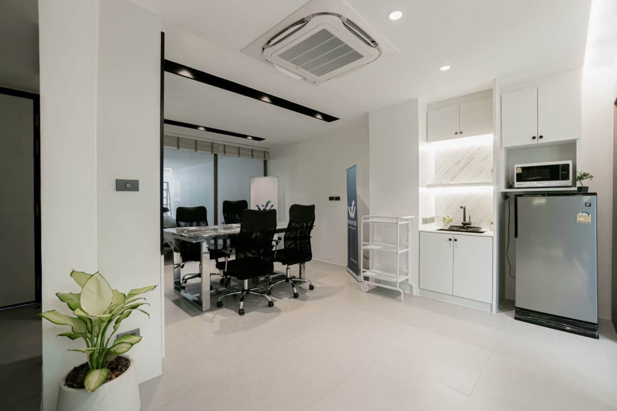 รูป 🔥LUXE 35 - 4 Bedrooms for RENT ONLY 150K 🔥 - รูปที่ 19/25