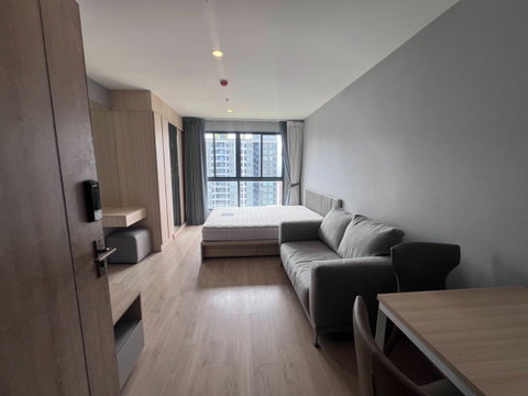 For rent, Ideo O2, 1 bedroom, 1 bathroom, large swimming pool, 3 zones, cycling lanes, relaxation park, near BTS Bangna.