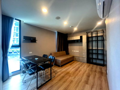 Condos for rent : Spacious and stunning corner unit for rent at a great price!