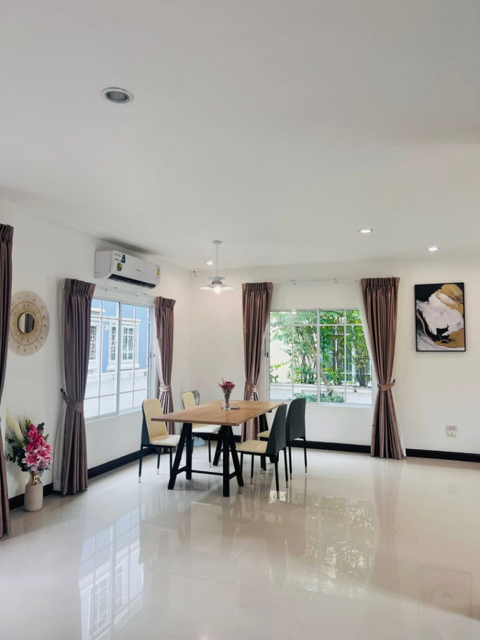 รูป 🏡✨ ให้เช่าบ้านเดี่ยว 2 ชั้น นลินวิลล์ 5 | สวนสไตล์อังกฤษ ใกล้กรุงเทพกรีฑาตัดใหม่ - รูปที่ 3/18