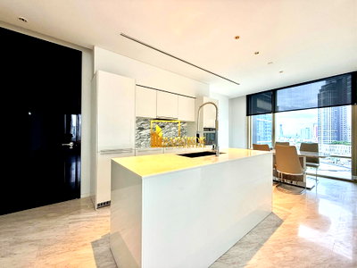 Condos for sale : Four Seasons Private Residences | Incredible 1 Bedroom Condo - BR15909CD