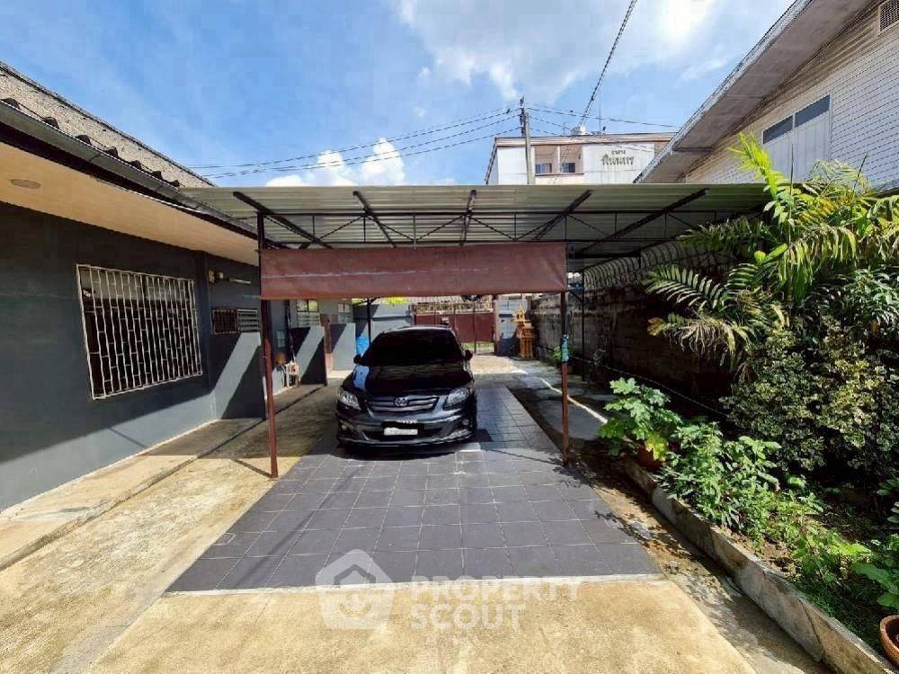 รูป บ้าน 4 ห้องนอน พื้นที่ 200 ตร.ม. ย่านอนุสาวรีย์ บางเขน (ID 3296747) - รูปที่ 1/7
