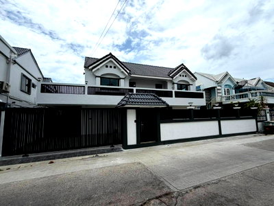 เช่าบ้านเดี่ยว ซอยปุณณวิถี (สุขุมวิท 101)  : HR3819ให้เช่า บ้านเดี่ยวสุขุมวิท 101/1 (วชิรธรรมสาธิต 55) รีโนเวทใหม่ พื้นที่เยอะมาก พร้อมเข้าอยู่