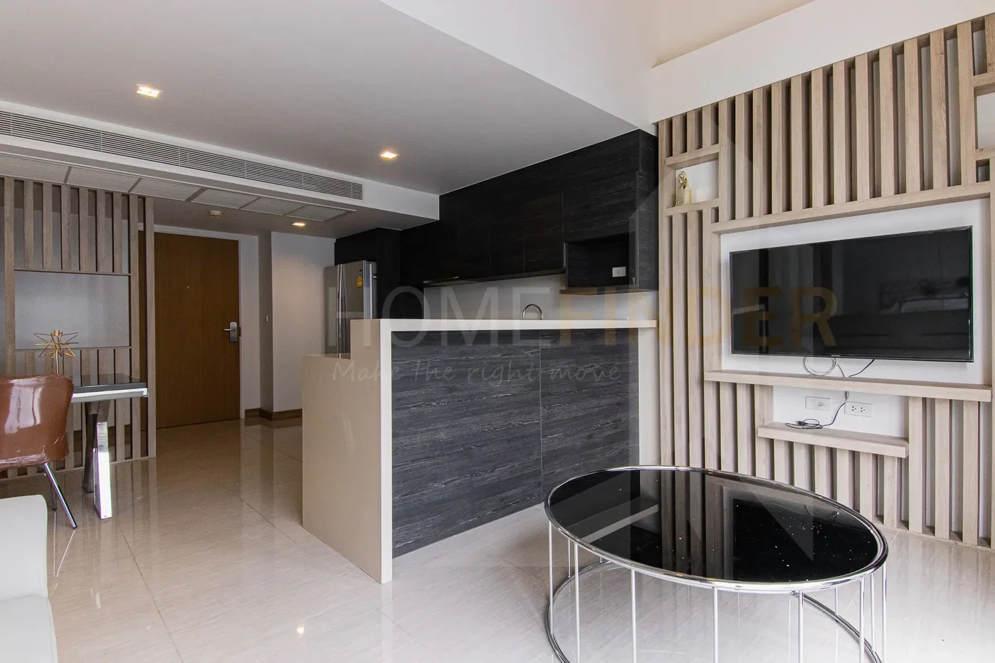 picture Downtown 49 HF-8124 3 bedrooms, for rent - 1/10