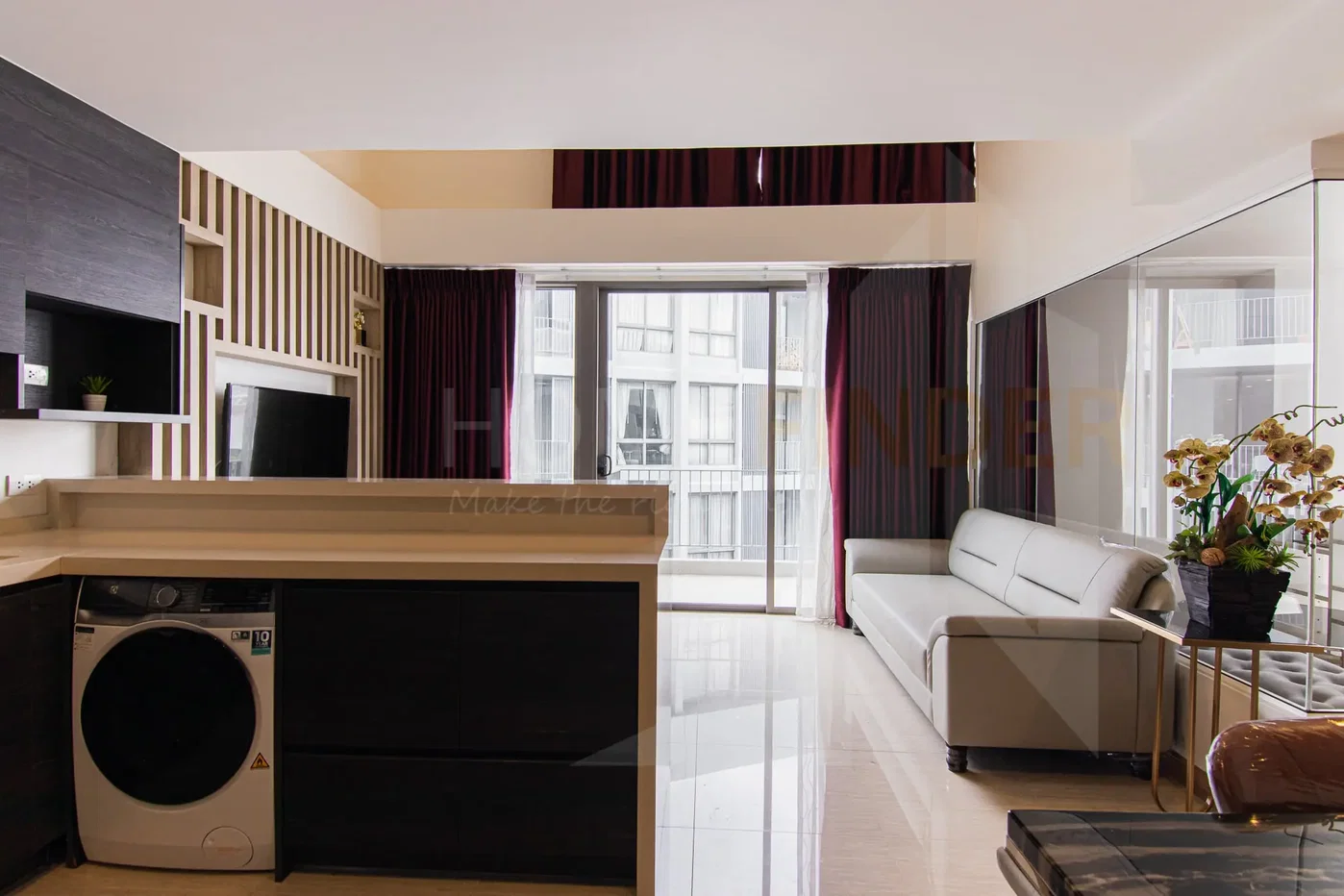 picture Downtown 49 HF-8124 3 bedrooms, for rent - 3/10