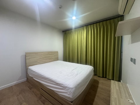 ให้เช่าเอชทู สโตน คอนโด H2 Stone Condo เฟอร์ไฟฟ้าครบ แอร์ 3 เครื่อง 2 ห้องนอน 1 ห้องน้ำ มีเครื่องซักผ้า วิวสระ ทาสีขาวใหม่