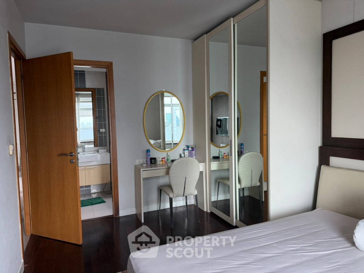 picture 2-BR Condo at Circle Condominium near MRT Phetchaburi (ID 3296410) - 8/11