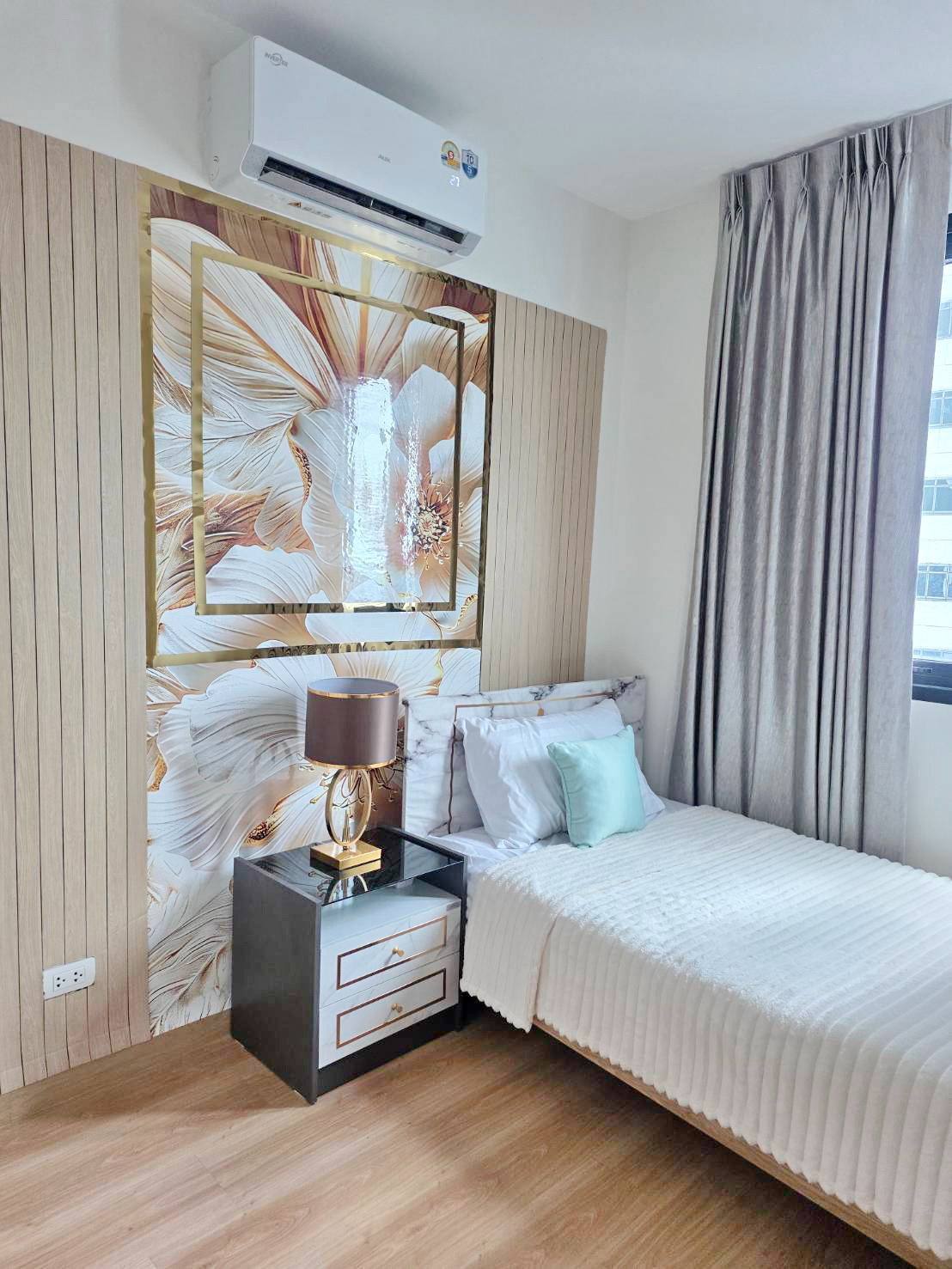 ให้เช่า astro condo ห้องมุม ตรงข้ามเซนทรัลแจ้งวัฒนะ รถไฟฟ้าสีชมพูอยู่ข้างหน้าคอนโด