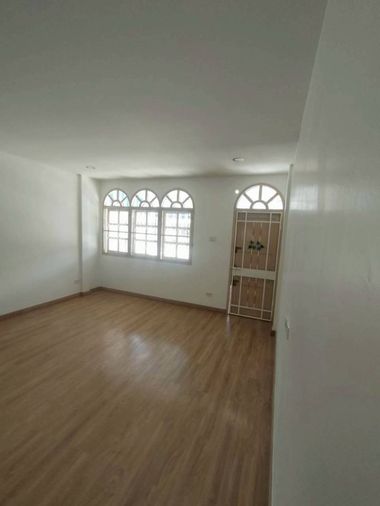 ขายทาวน์โฮม 2 ห้องนอน 72 ตร.ม. 18 ตร.ว. บ้านเสนาวิลล่า 84
