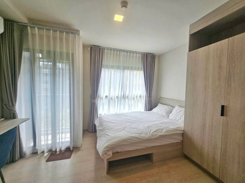 For rent: dcondo Shine Rangsit, 6th floor, pool view. Brand new condition—never occupied. Price: only 12,000 Baht.