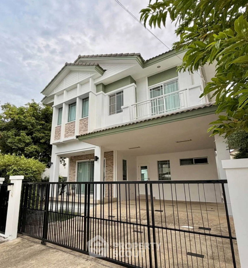 picture Spacious 4-BR House, Manthana Onnut-Wongwan 2, Prawet (ID 3296283) - 1/22