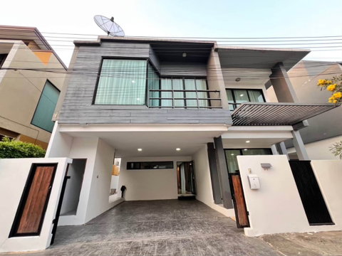 🏡 ให้เช่าพูลวิลล่าหรู 2 ชั้น พร้อมสระว่ายน้ำส่วนตัว #A2-V0010