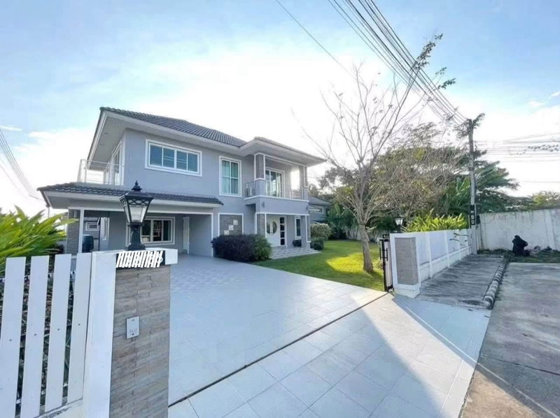 Houses for rent : Thanaporn Park Home 5, Spacious house with complete functionality. (Tel/Line 088-5986998 )