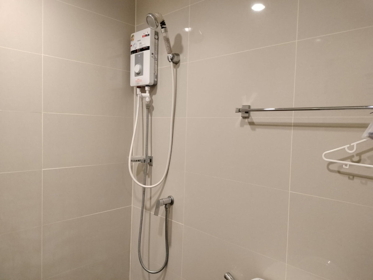 picture ✨A Space Mega ✨ 2 bed 2 bath Condo for rent at a special price!!📢📢ready to move in - 4/13