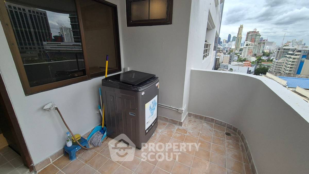 picture 306 Sqm 3-BR Windsor Tower Condominium, BTS Asoke (ID 3198426) - 13/14