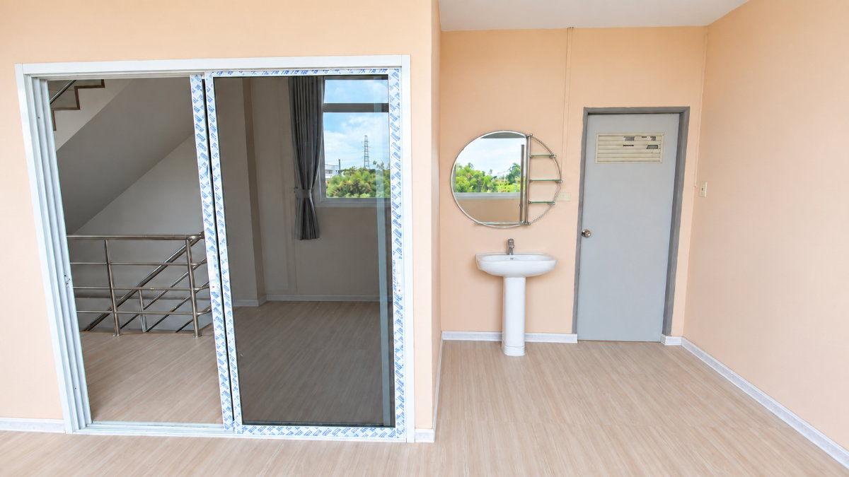 รูป ขายอาคารพาณิชย์ห้องริม 3.5 ชั้น ติดถนนสุขุมวิท ห้วยโป่ง ระยอง 57.5 ตร.วา ใกล้โรงพยาบาลเฉลิมพระเกียรติ - รูปที่ 13/20