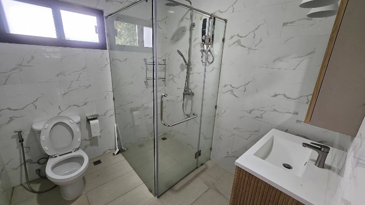 รูป 🏡 Spacious House Near Ruamchok Mall & Central Festival,NIS School. - รูปที่ 13/17