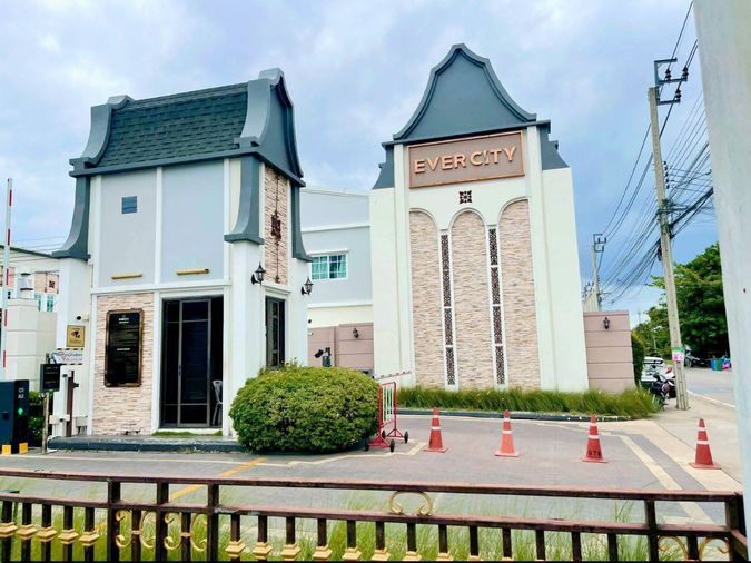 ขายทาวน์โฮม 4 ห้องนอน 19.2 ตร.ว. เอเวอร์ซิตี้ สุขสวัสดิ์ 30-พุทธบูชา
