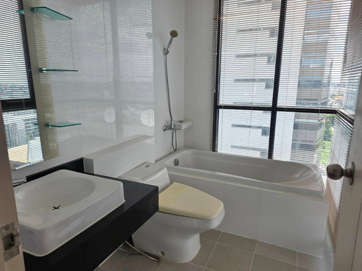 รูป ให้เช่า astro condo ห้องมุม ตรงข้ามเซนทรัลแจ้งวัฒนะ รถไฟฟ้าสีชมพูอยู่ข้างหน้าคอนโด - รูปที่ 3/10