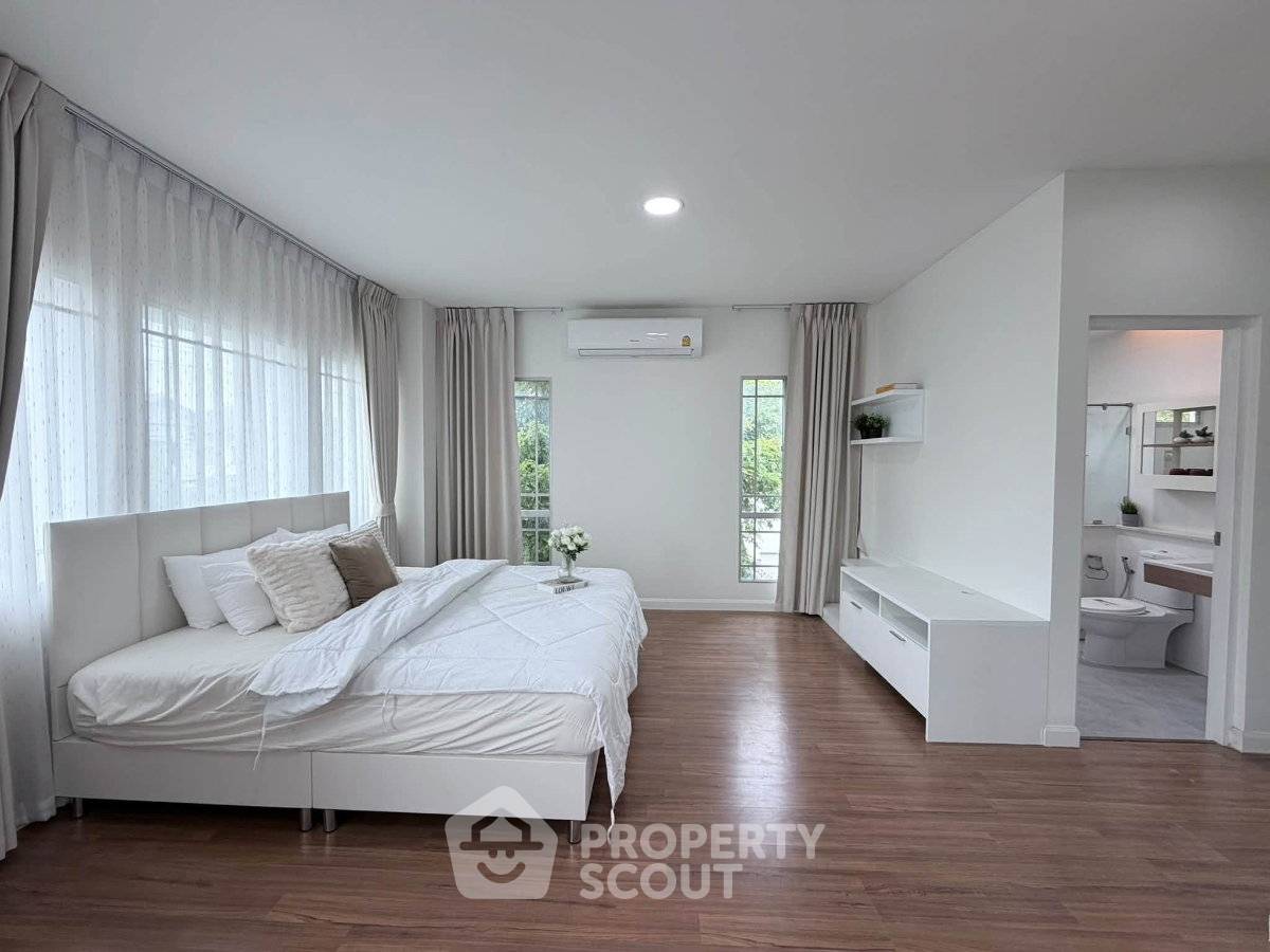 picture Spacious 4-BR House, Manthana Onnut-Wongwan 2, Prawet (ID 3296283) - 5/22