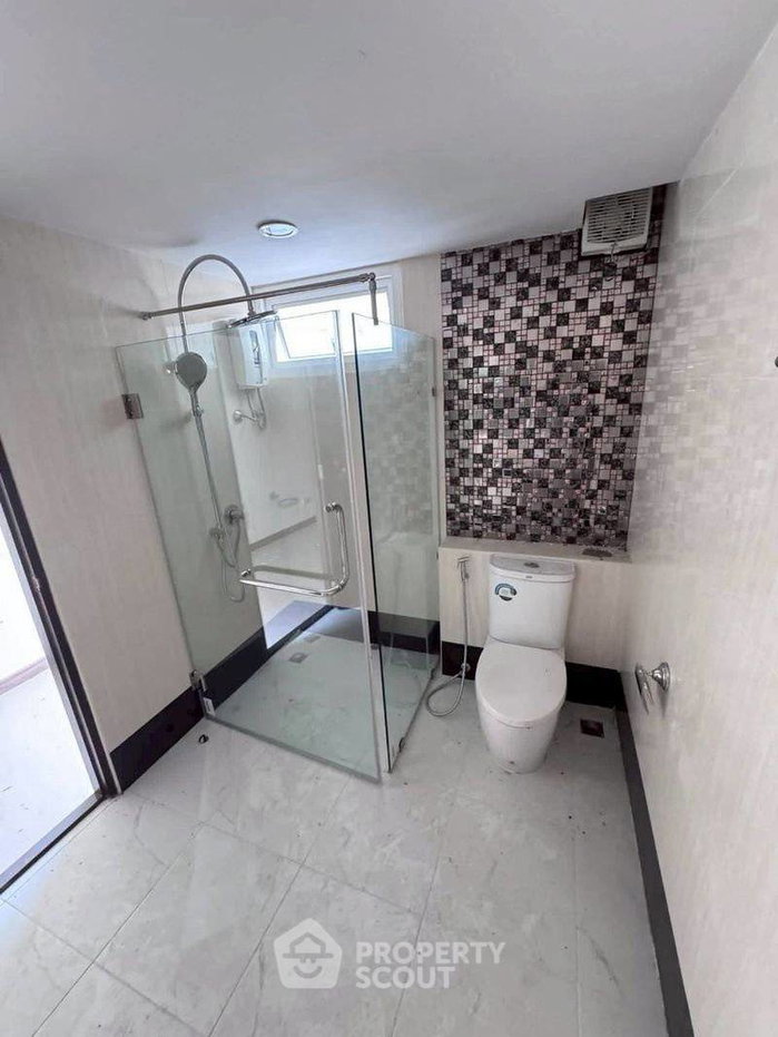 picture Great Value 1-BR At Hillside Condo 4 In Chiang Mai (ID 3001036) - 8/11