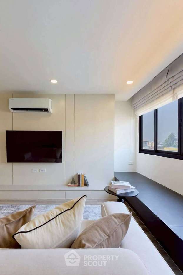 picture 2-BR Condo At Nakorn Ping Condominium In Chang Phueak (ID 3297323) - 7/20