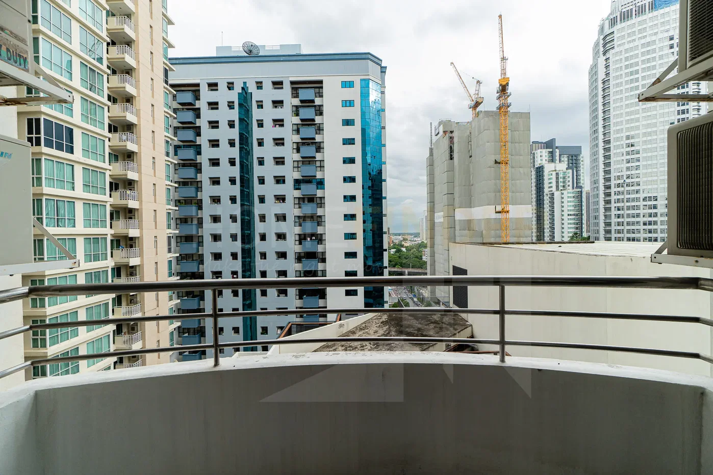 picture Top View Tower 3 bedrooms, for rent - 9/11