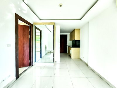 Condos for sale : 1 Bedroom Condo for Sale Laguna Beach Resort 3 Maldives