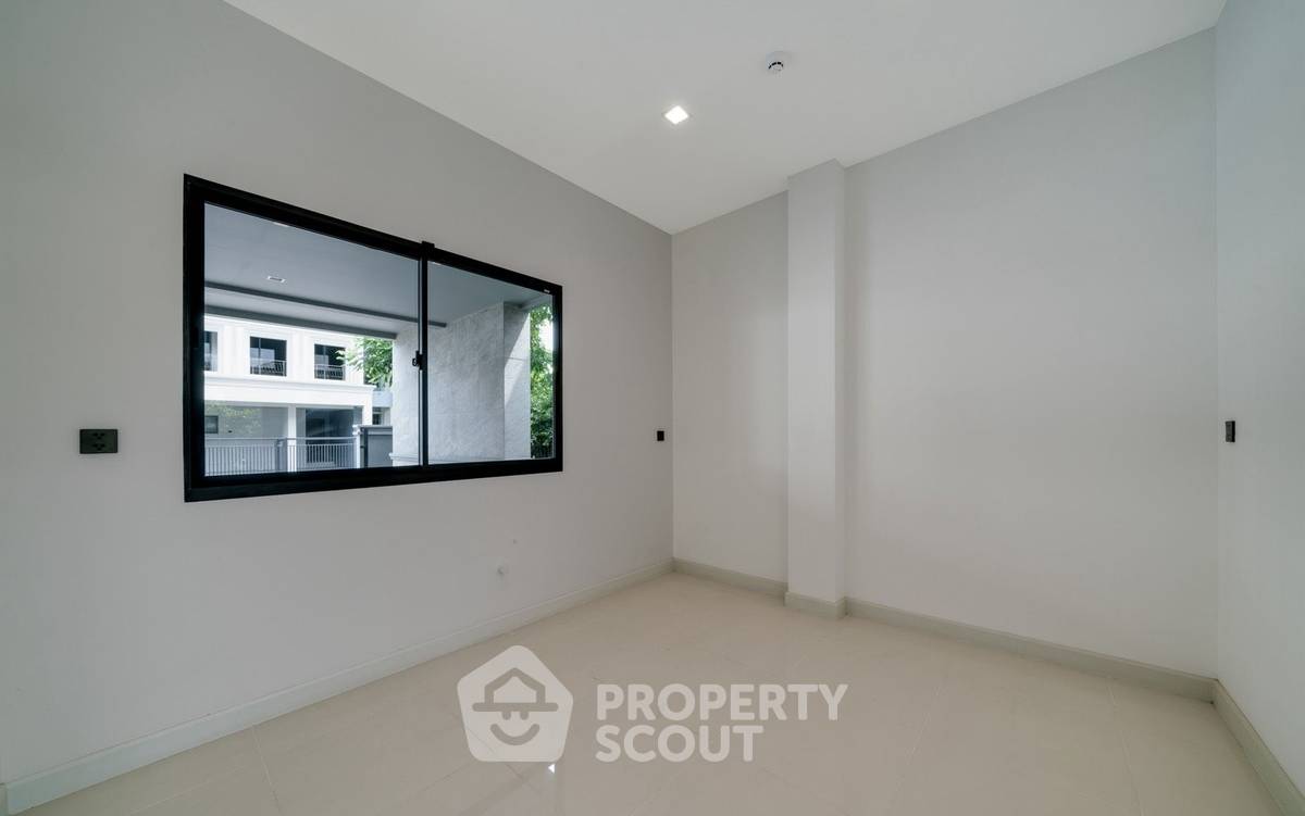 รูป บ้าน 4 ห้องนอน ขนาด 510 ตร.ม. ขายที่ Grand Bangkok Boulevard Sukhumvit – Srinakarin (ID 3298186) - รูปที่ 19/33